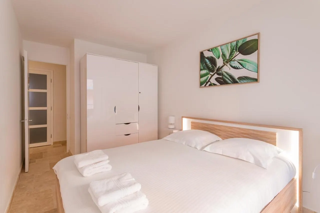 Magnifique Appartement Vue Mer Au Centre Du Lavandou Le Lavandou Apartment