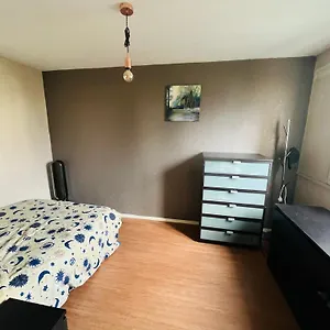 https://superbe-grand-appartement-chic-plein-centre.fr-paris.fr